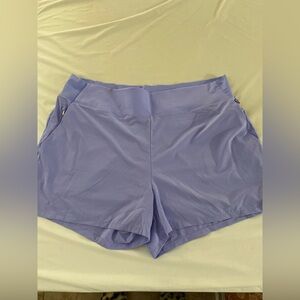 Athleta NWOT Brooklyn short. Size 18